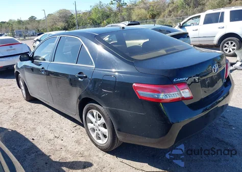 2011 Toyota Camry Le z USA, uszkodzony, nr VIN 4T1BF3EK9BU705003